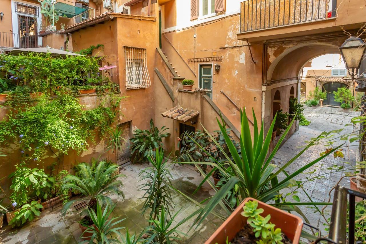 Al Cortile Del Moro Apartment *