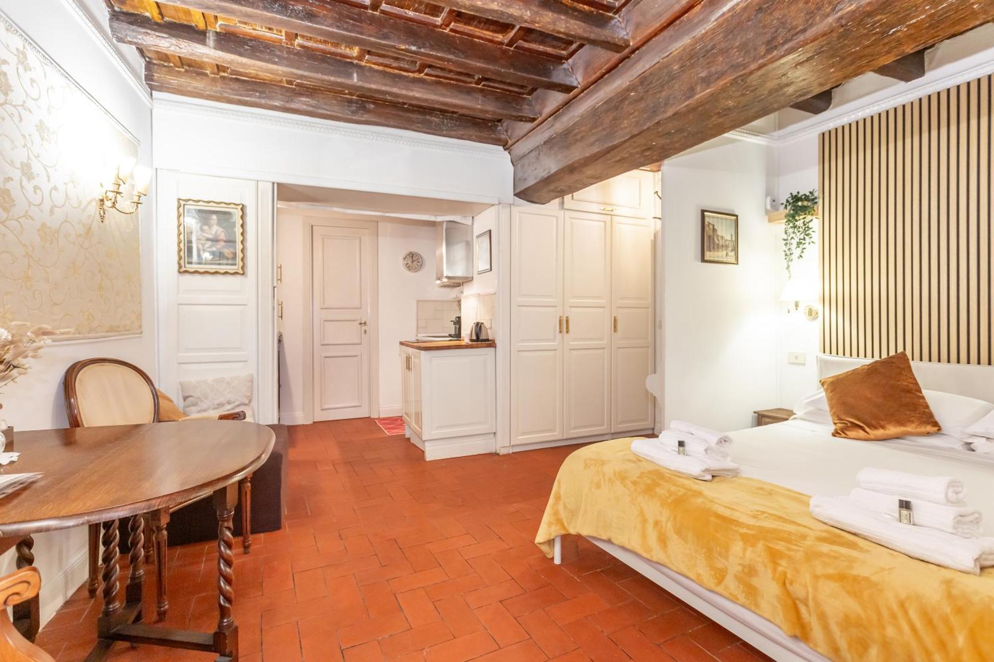Al Cortile Del Moro Apartment *